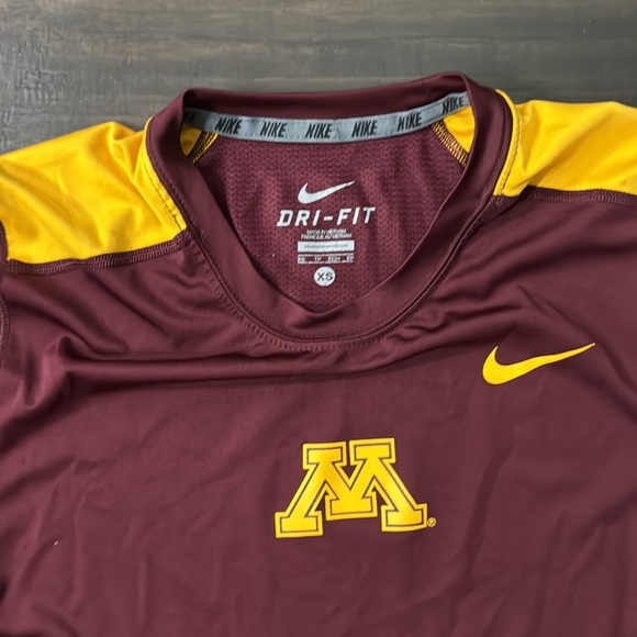 Nike Dri-Fit Authentic NCAA Minnesota Gophers Tshirt Men’s Size XS - Picture 3 of 6